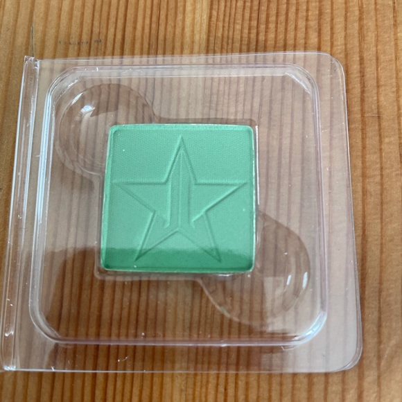 Jeffree Star Sour single eye shadow NWT - Picture 3 of 4